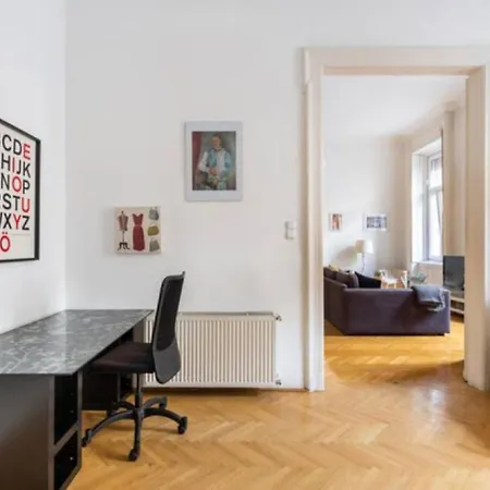 Berchtold Palace - Spacious, Bright, - Ac Apartment *