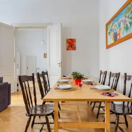 Berchtold Palace - Spacious, Bright, - Ac * Budapest