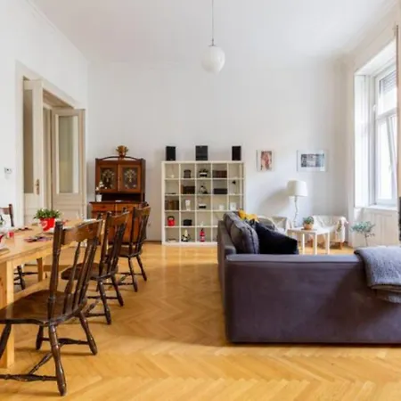 Apartamento Berchtold Palace - Spacious, Bright, - Ac Budapeste