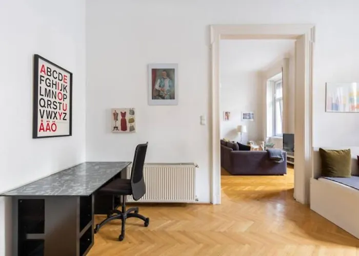 Berchtold Palace - Spacious, Bright, - Ac Appartement *